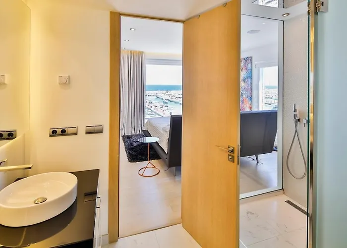 306 -luxury Selection- Puerto Banus Front Line Penthouse ماربيا