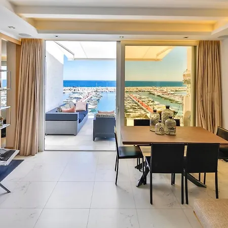 306 -luxury Selection- Puerto Banus Front Line Penthouse Appartement *