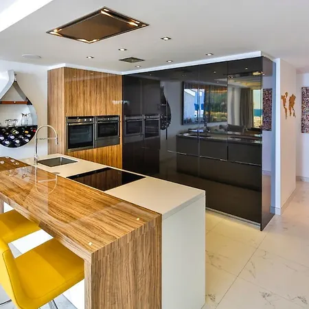 306 -luxury Selection- Puerto Banus Front Line Penthouse Apartment *