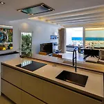 306 -luxury Selection- Puerto Banus Front Line Penthouse Appartement *